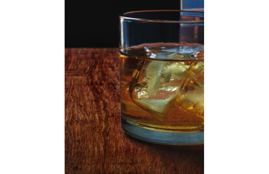 Highball japonais : quand le whisky rencontre l'art de la simplicité