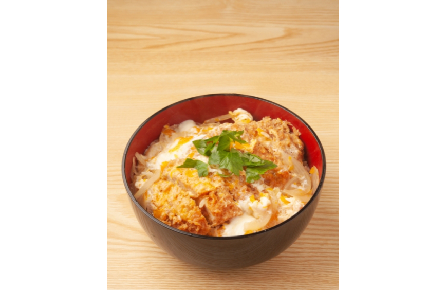 Chicken Katsudon : le bol croustillant qui porte bonheur